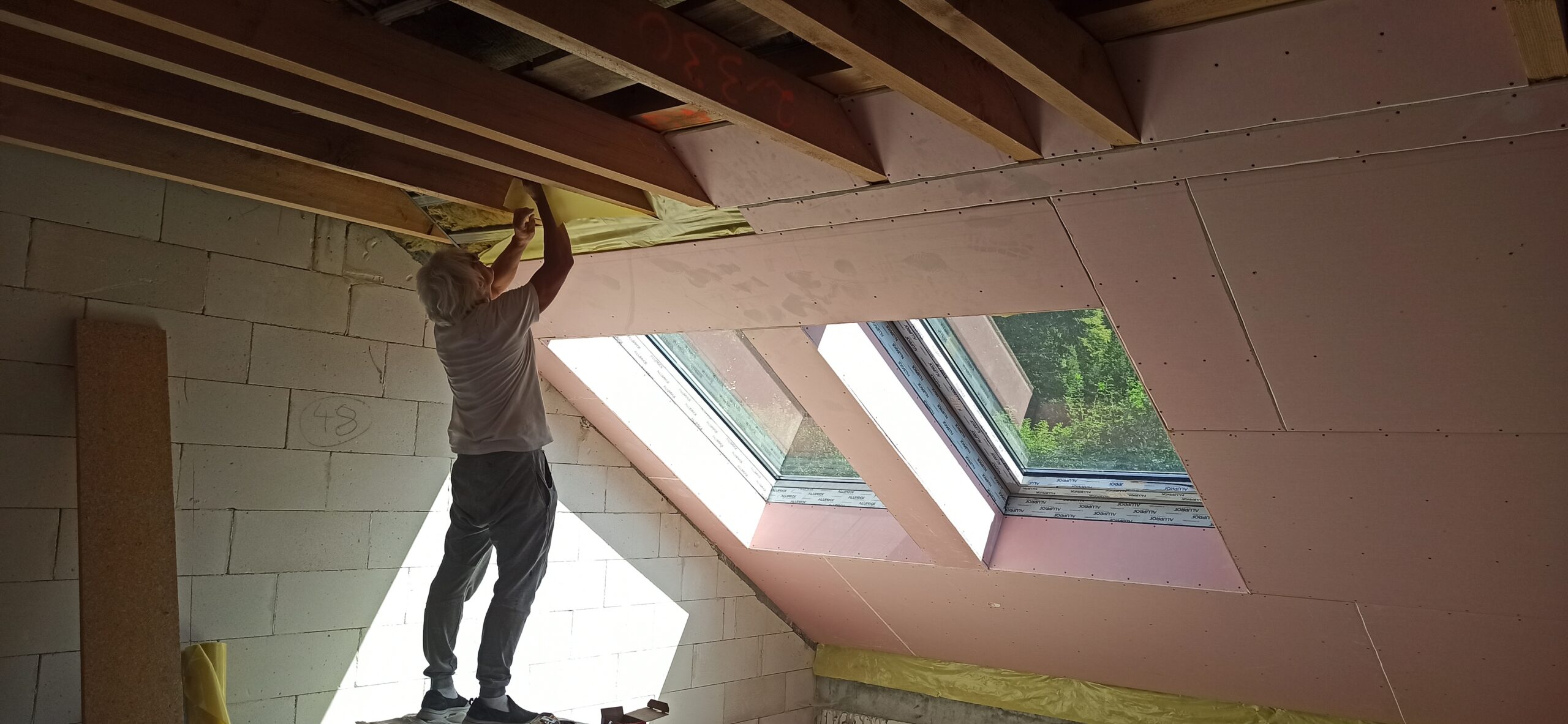 Ocieplanie dachu – październik 2025